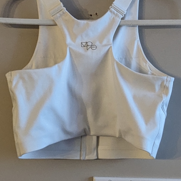 Zip up white crop workout tank - Picture 6 of 6